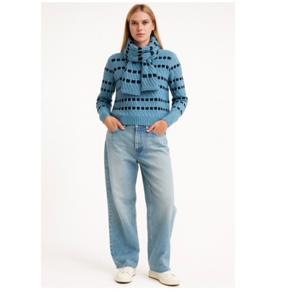 St. John Sport | Sweater & Scarf Set